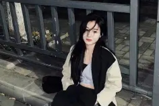 网红自曝恋情背后的流量密码：当炒作遇上女明星
