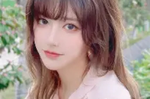 李小冉一波未平一波又起！向太9字力挺才明白她和王菲是一类人